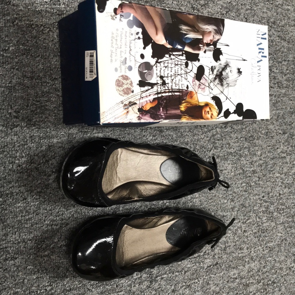 Maria Sharpova Cole Haan paten leather black flats